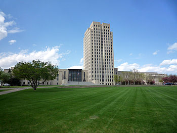 English: North Dakota State Capitol, Bismarck,...